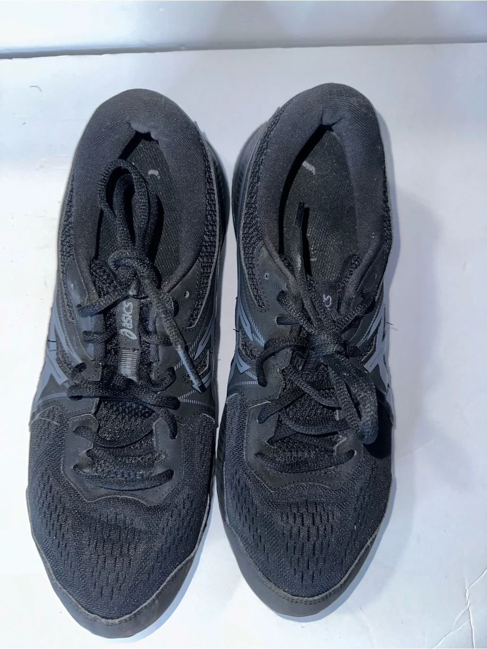 Asics Gel-Contend 7 running shoes in black and carrier grey - Mens Size 13